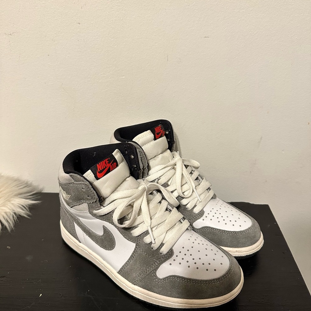 Nike White Sneakers High-Top Design with Leather Upper and Swoosh Logo